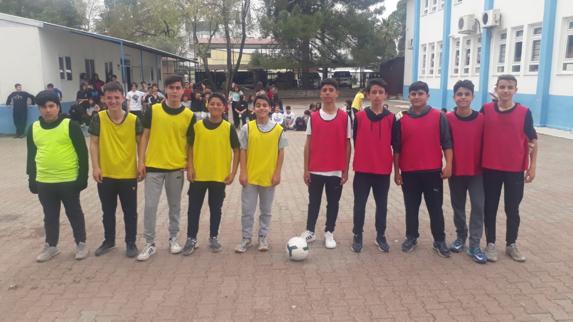 Okulumuzda Futbol ve Voleybol Turnuvaları Başladı