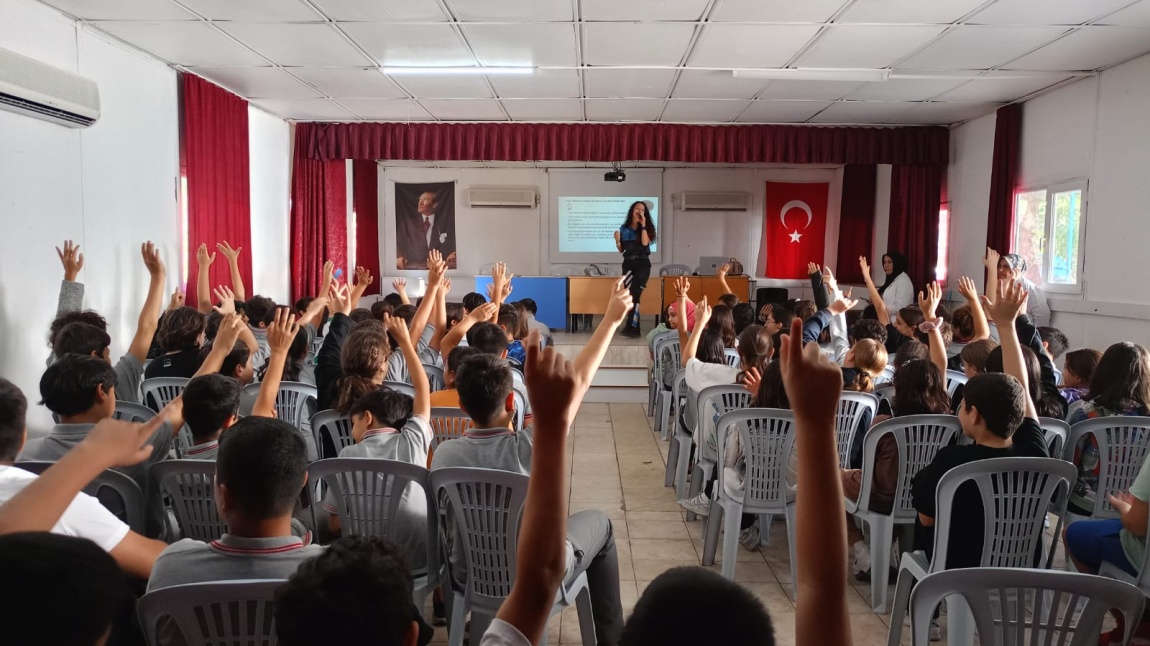 Öğretmen ve Öğrencilerimize; Kadına Yönelik Şiddetle Mücadele, ÇİM, Damgalama ve Ayrımcılığı Önleme Eğitimleri Verildi