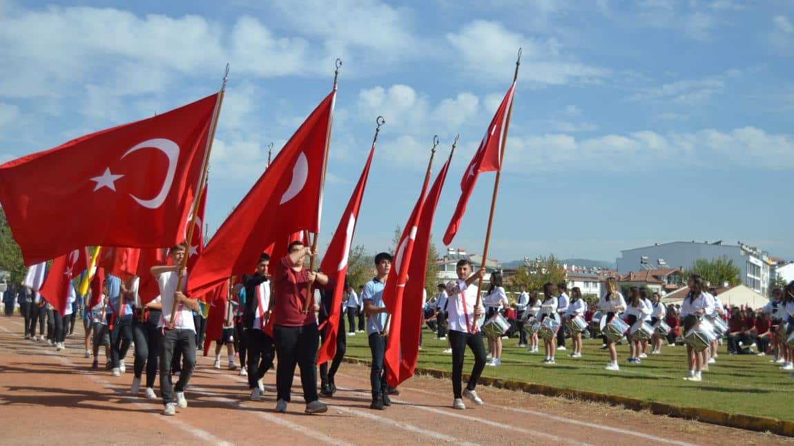 Cumhuriyet 101 Yaşında! 29 Ekim Cumhuriyet Bayramı Kutlu Olsun !