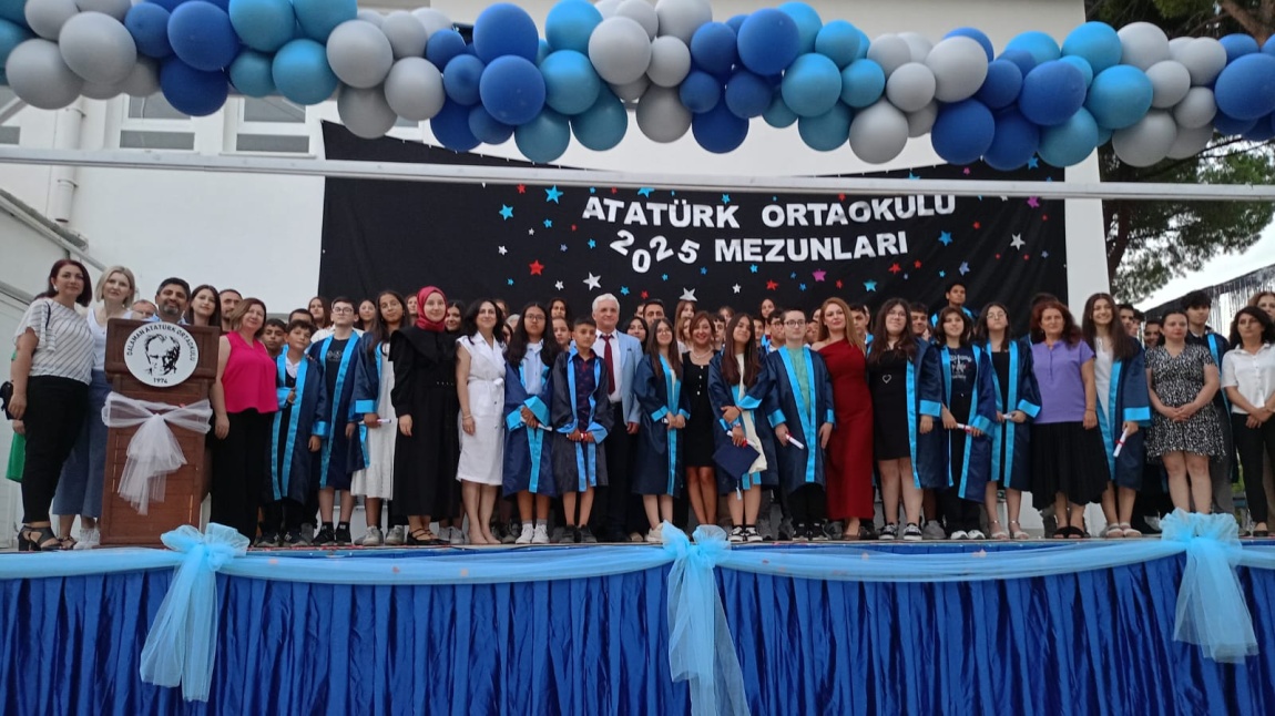 2024-2025 Eğitim-Öğretim Yılı Sonu Karne ve Mezuniyet Törenimizi Yaptık